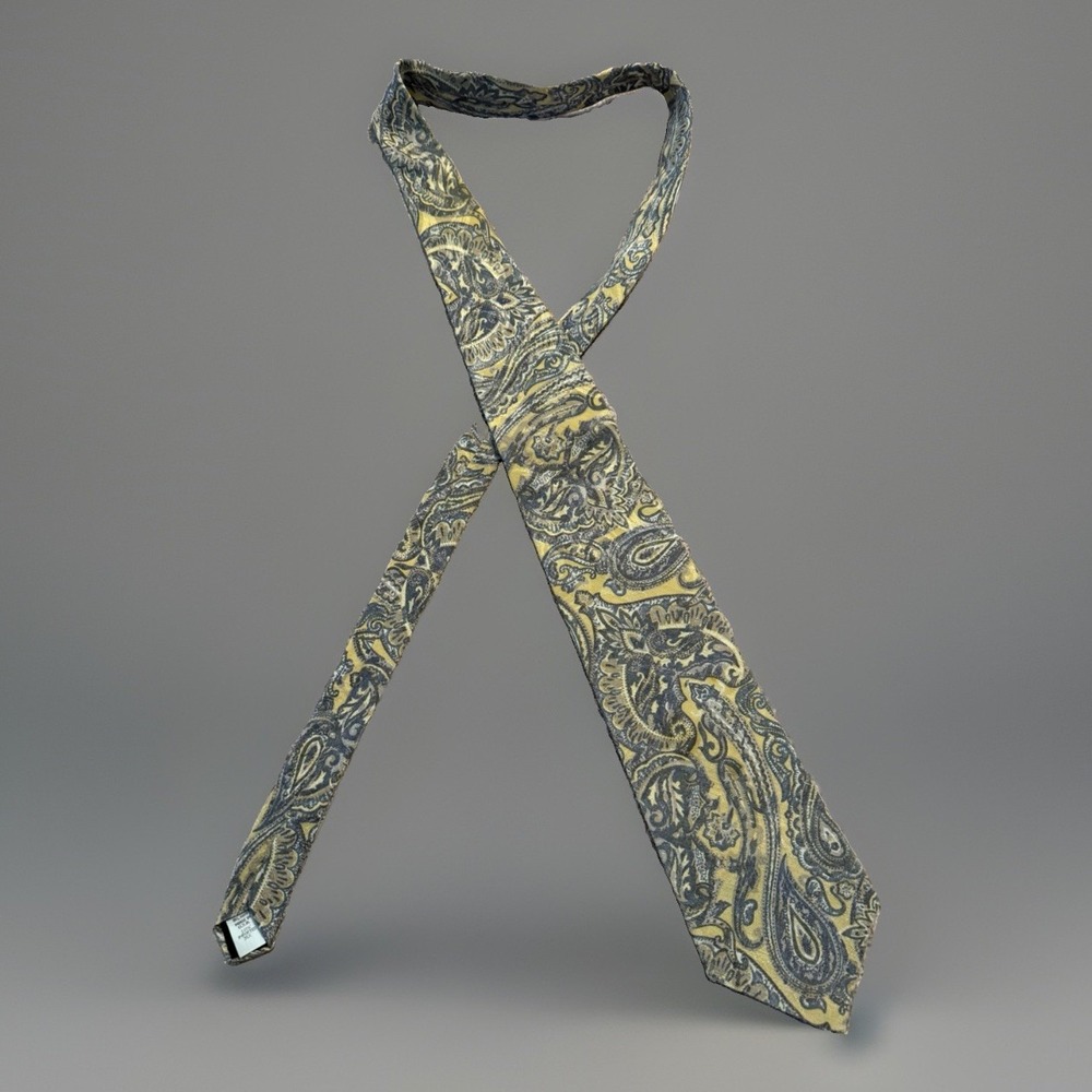 Oscar De La Renta Couture Silk Necktie Grey And Yellow Paisley Made In USA